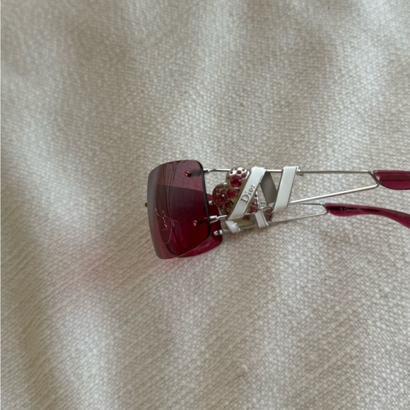 DIOR - Picture 4 of 7